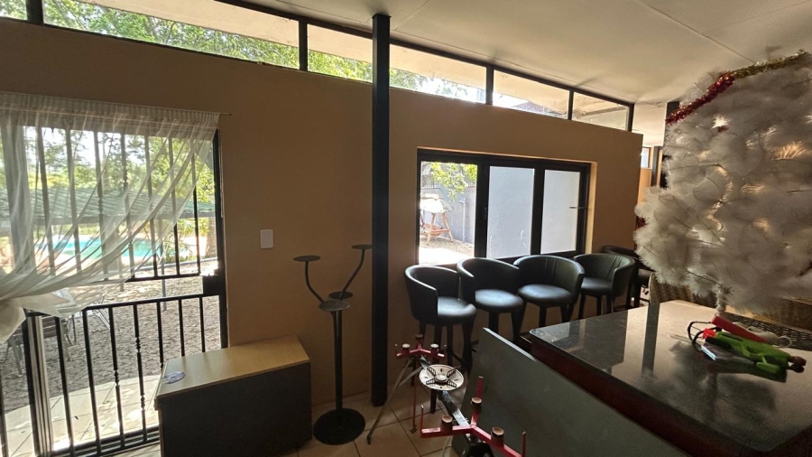 Commercial Property for Sale in Zuurplaat A H North West